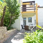 Ama - Ground Floor *