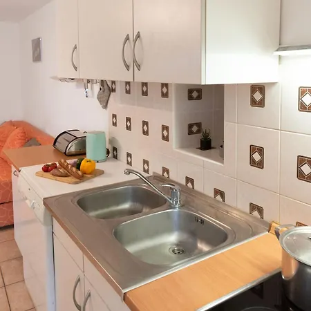 Ama - Ground Floor Appartement *