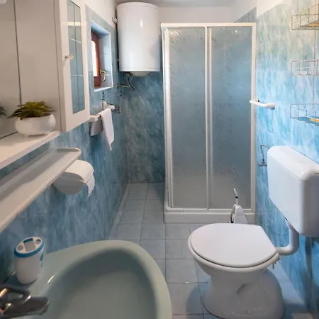 Ama - Ground Floor באניולה