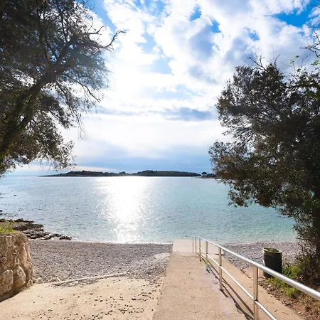 Ama - Ground Floor Lejlighed Banjole