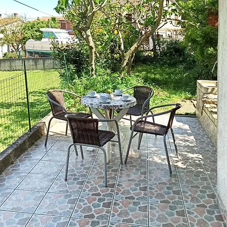 Ama - Ground Floor * באניולה