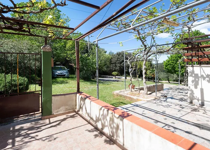 Ama - Ground Floor Lejlighed *